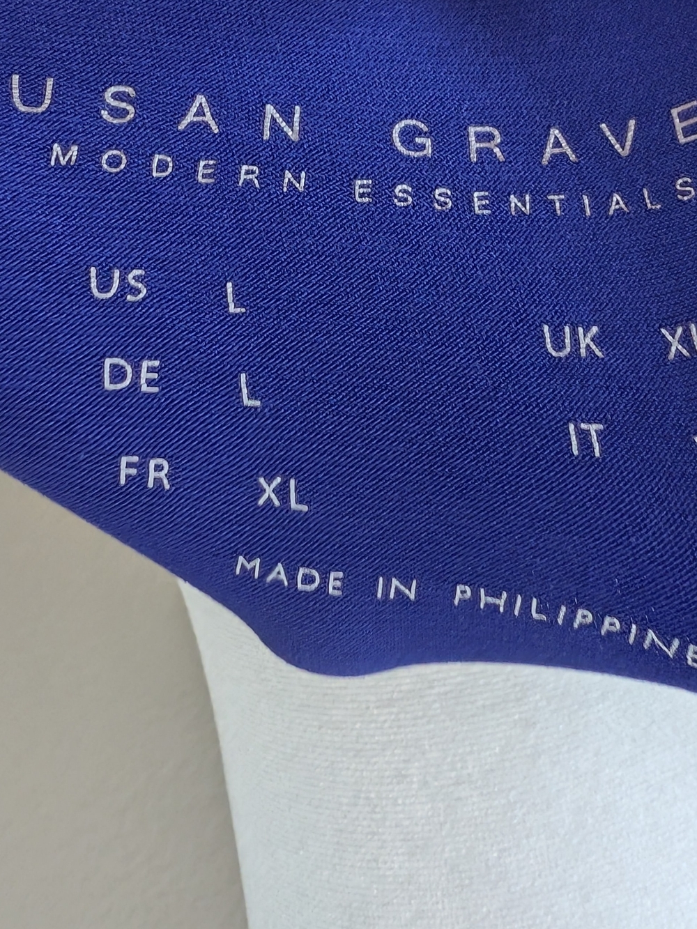 Susan Graver Large Royal Blue Keyhole Neck Top - Picture 3 of 9